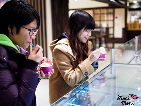 20250919-eyqrb 20250919-eyqrb