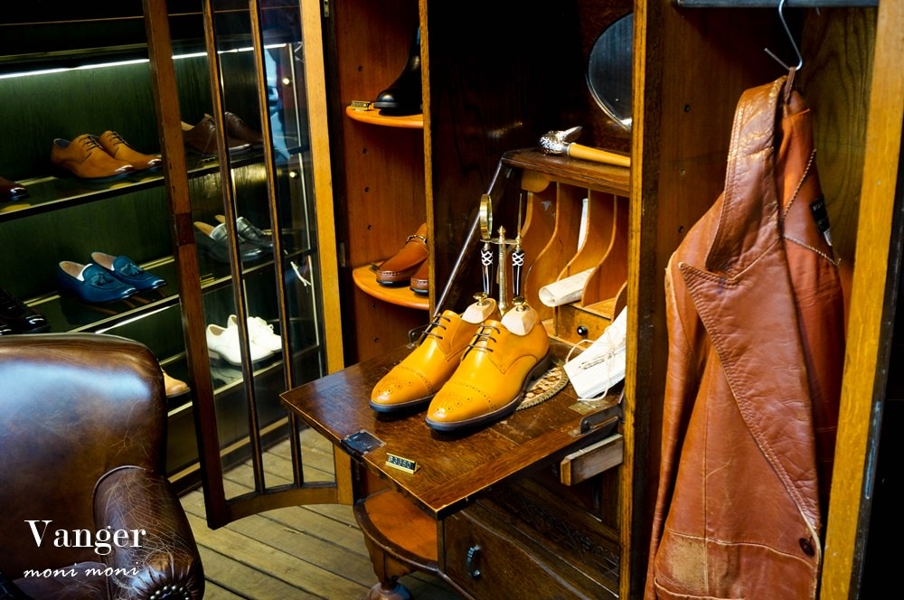 20250919-70iun 20250919-70iun