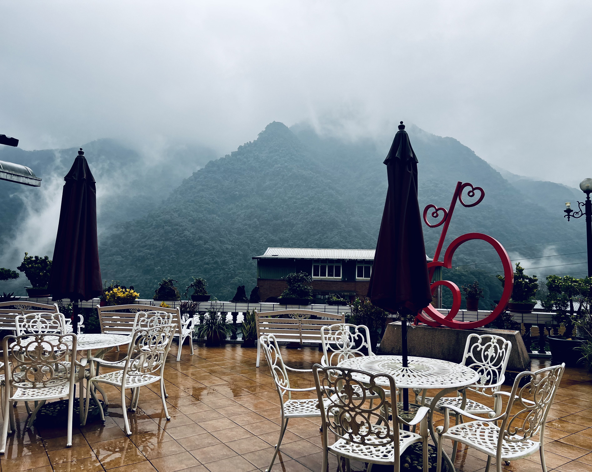 烏來兩天一夜泡湯行程|高 CP 值溫泉住宿推薦,泉世界溫泉會館實住分享 - 第12張圖 烏來兩天一夜泡湯行程|高 CP 值溫泉住宿推薦,泉世界溫泉會館實住分享