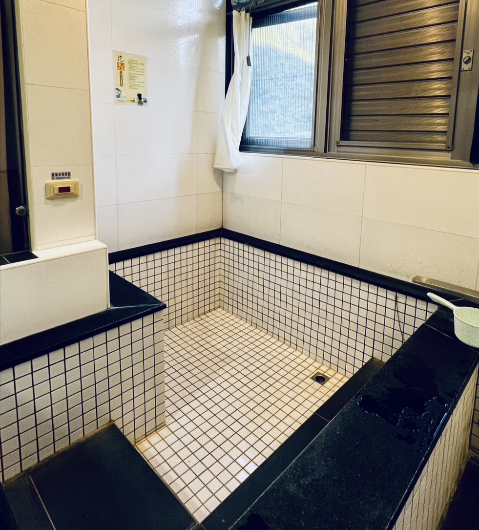 烏來兩天一夜泡湯行程|高 CP 值溫泉住宿推薦,泉世界溫泉會館實住分享 - 第8張圖 烏來兩天一夜泡湯行程|高 CP 值溫泉住宿推薦,泉世界溫泉會館實住分享