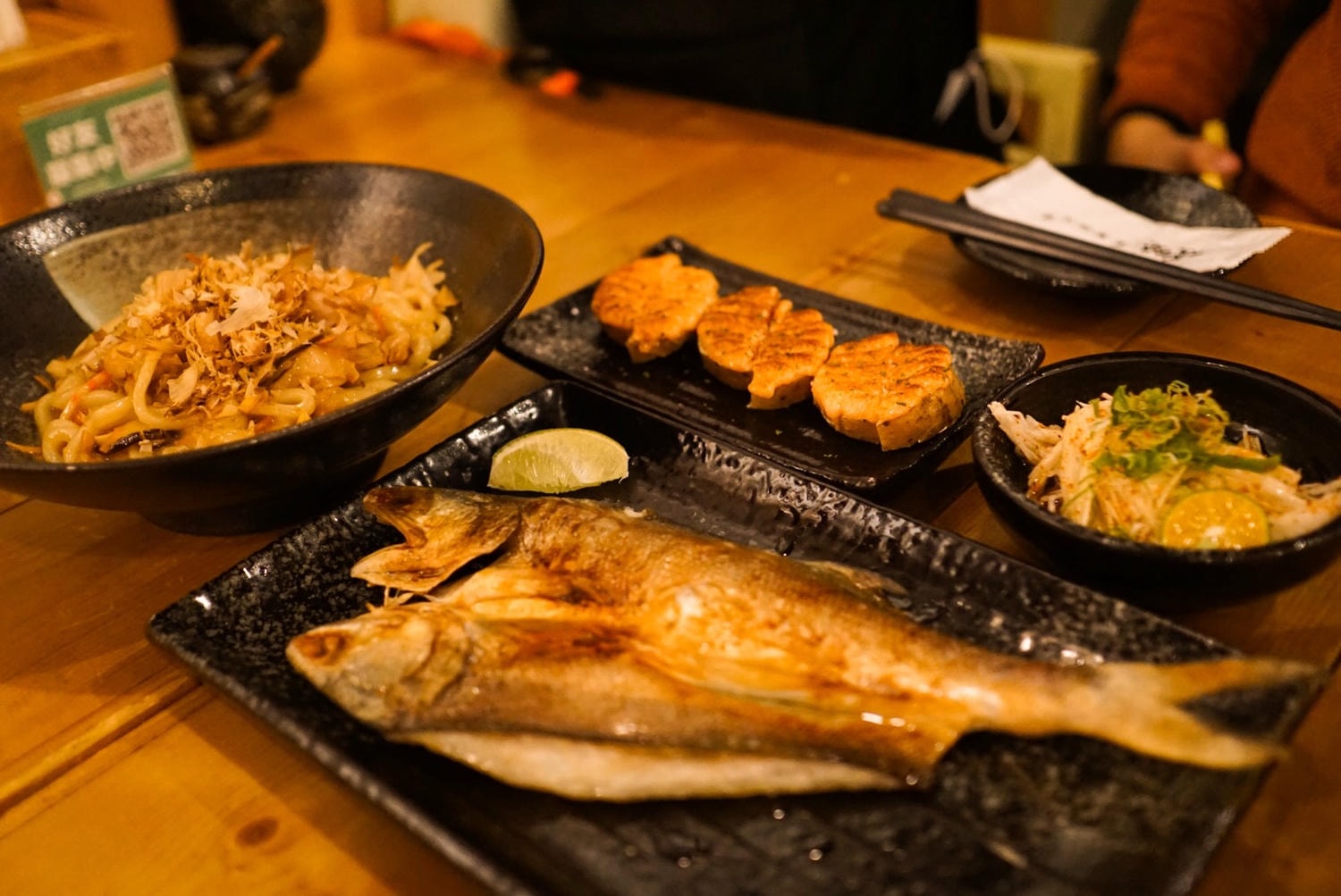 蔦燒竹圍居酒屋｜午仔魚一夜干必點！惠比壽啤酒＋鹽烤串燒，會想一再回訪的日式居酒屋