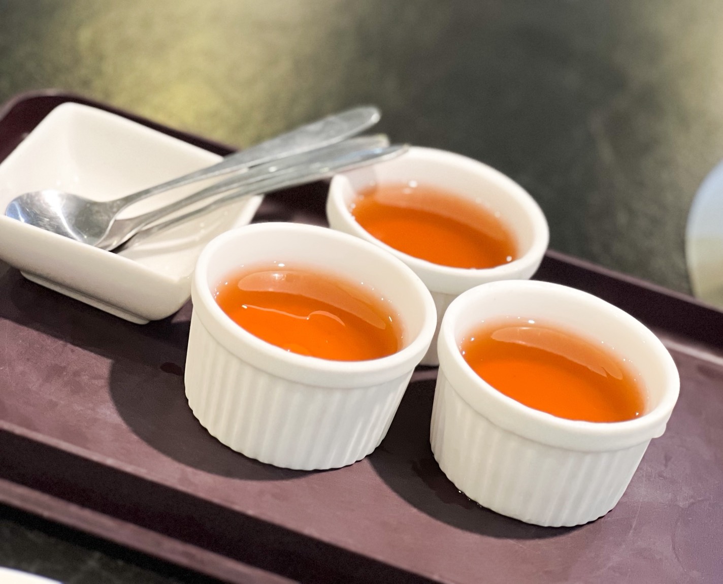 【板橋美食推薦】蒸天下海鮮蒸氣火鍋|活龍蝦現蒸上桌!兩人豪華套餐 $2280 吃得到極致鮮甜 - 第12張圖 【板橋美食推薦】蒸天下海鮮蒸氣火鍋|活龍蝦現蒸上桌!兩人豪華套餐 $2280 吃得到極致鮮甜